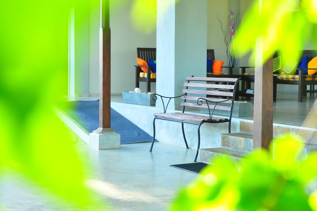 Serein Beach Hotel Tangalle Exterior foto